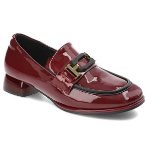 Czerwone Półbuty Artiker Eleganckie Obuwie Damskie. Czerwone półbuty ARTIKER, bez wzorów, ze skóry, bez obcasa, na obcasie, bez zapięcia. Za 189,00 zł.