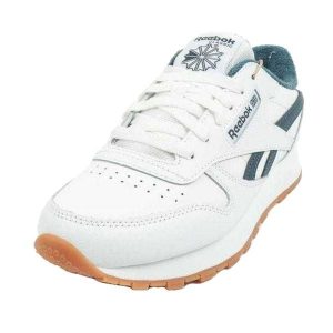 Damskie Buty Sportowe Classic Logo Ze Skóry Ekologicznej. Białe buty trekkingowe Reebok, ze skóry ekologicznej, bez zapięcia. Za 297,99 zł.