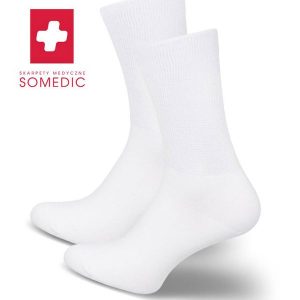 Białe skarpetki medyczne SOMEDIC 754. Białe skarpetki Milena, bez wzorów, z bawełny. Za 15,60 zł.