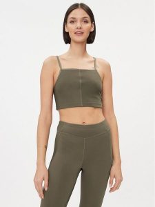Reebok Top Yoga Performance IM4045 Zielony Fitted Fit. Zielone topy Reebok, s, bez wzorów, z syntetyku, bez kołnierzyka, bez ramiączek. Za 109,99 zł.