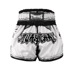 Szorty do boksu tajskiego Twins Special TTBL. Czarne szorty TWINS, bez wzorów, sportowe. Za 425,00 zł.
