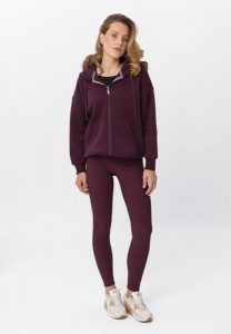 Prążkowane legginsy N-LISBONA. Czerwone legginsy Volcano, bez wzorów, z elastanu, z podwyższonym stanem. Za 119,99 zł.