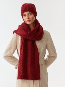 TATUUM Szal w kolorze bordowym - 170 x 43 cm rozmiar: onesize. Czerwone szaliki Tatuum, bez wzorów, z tkaniny. Za 113,99 zł.