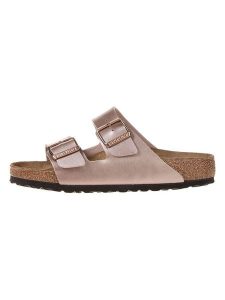 Birkenstock Klapki "Arizona" w kolorze różowozłotym rozmiar: 38. Różowe klapki Birkenstock, bez wzorów, z otwartym noskiem, bez obcasa. Za 261,05 zł.