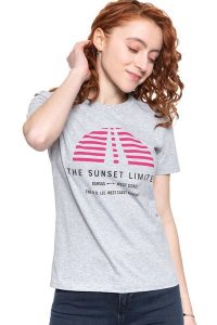 LEE T SHIRT SUNSET TEE GREY MELE L42XEPMP 112109512. Szare t-shirty Lee, l, bez wzorów, bez kołnierzyka, bez ramiączek. W wyprzedaży za 39,99 zł.