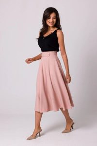 Rozkloszowana spódnica z wysokim stanem i kieszeniami różowa. Czerwone spódnice Bewear, na lato, l, bez wzorów, midi. Za 319,00 zł.