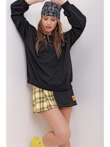 Trend Alacati Bluza w kolorze czarnym rozmiar: XL. Czarne bluzy Trend Alacati, xl, bez wzorów, bez kaptura. Za 61,46 zł.