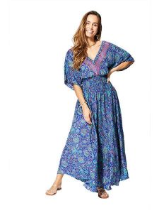 Aller Simplement Sukienka w kolorze niebieskim rozmiar: 34-40. Niebieskie sukienki Aller Simplement, bez wzorów, klasyczne, bez kołnierzyka, bez ramiączek, maxi. Za 78,99 zł.