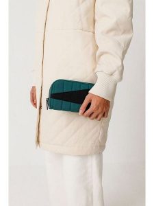 SKFK Portfel "Azara" w kolorze morsko-czarnym rozmiar: onesize. Niebieskie portfele SKFK, bez wzorów, z materiału. Za 113,99 zł.