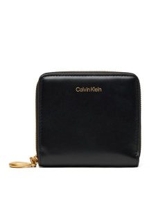Calvin Klein Portfel Hardware Square Zip Around LV04F1044G Czarny. Czarne portfele Calvin Klein, bez wzorów, ze skóry. Za 179,99 zł.