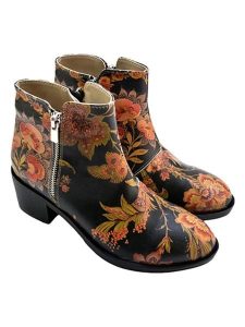 Goby Botki w kolorze czarnym ze wzorem rozmiar: 38. Czarne botki Goby, bez wzorów, z materiału, z okrągłym noskiem, bez obcasa, bez zapięcia. Za 347,99 zł.