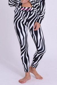 Legginsy termoaktywne – damskie, wzór zebra Hotel California. Białe legginsy OOSC, bez wzorów, z materiału, długie. Za 269,99 zł.