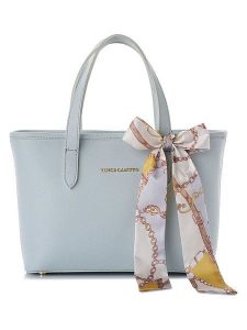 Vince Camuto Torebka w kolorze błękitnym - 26 x 8 cm rozmiar: onesize. Niebieskie torebki klasyczne Vince Camuto, bez wzorów, z materiału, przez ramię, bez dodatków. Za 160,70 zł.