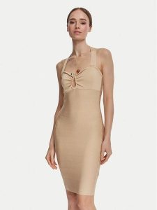 Guess Sukienka koktajlowa W6YK57 Z1044 Beżowy Slim Fit. Brązowe sukienki Guess, m, z aplikacjami, z wiskozy, wizytowe, bez kołnierzyka, bez ramiączek. Za 654,99 zł.