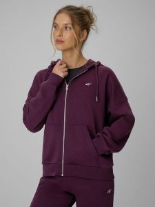 4F Bluza dresowa loose z kapturem damska - fioletowa XS. Fioletowe bluzy 4f, xs, bez wzorów, z dresówki, z kapturem. Za 159,99 zł.