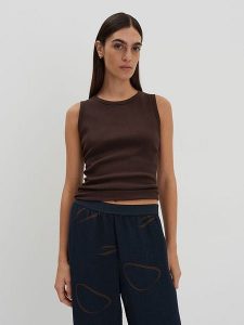 Someday Top w kolorze brązowym rozmiar: 38. Brązowe topy someday., bez wzorów, z bawełny, bez kołnierzyka, bez ramiączek. Za 69,75 zł.
