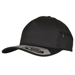 Kieszonkowa Czapka Z Daszkiem. Czarne czapki FLEXFIT, bez wzorów. Za 115,99 zł.