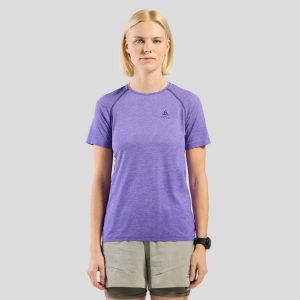 Koszulka damska Odlo ESSENTIAL SEAMLESS T-shirt crew neck l/s. Fioletowe bluzki ODLO, l, bez wzorów, bez kołnierzyka, bez ramiączek. W wyprzedaży za 197,99 zł.