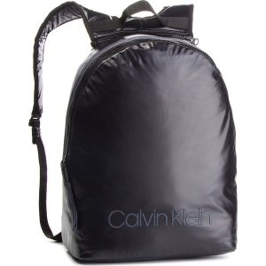 Plecak CALVIN KLEIN - Switch Reversible Ba K50K503871 910. Plecaki marki Calvin Klein. W wyprzedaży za 379,00 zł.