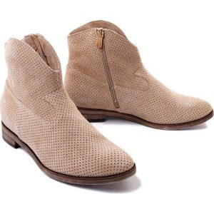 BIOECO BY ARKA 7586 cappucino, botki damskie. Brązowe botki Bioeco by Arka, w ażurowe wzory, ze skóry, bez obcasa, na obcasie, bez zapięcia. Za 189,95 zł.