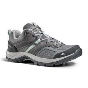 Buty turystyczne damskie Quechua MH100 niskie. Szare buty trekkingowe QUECHUA, z kauczuku, bez zapięcia. Za 179,99 zł.