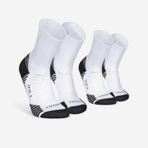 Skarpetki do biegania Kiprun Run 500 wysokie grube 2 pary. Niebieskie skarpetki KIPRUN, bez wzorów, z dzianiny. Za 34,99 zł.