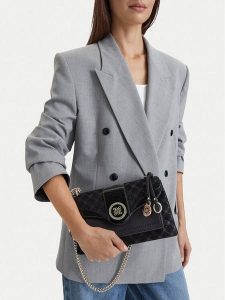 Nine West Torebka EO-URBAN GRACE-TK Czarny. Czarne listonoszki Nine West, bez wzorów, ze skóry, bez dodatków. Za 329,99 zł.