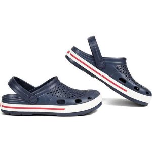 Klapki damskie Coqui Lindo. Białe klapki Coqui, bez wzorów, bez obcasa. Za 152,99 zł.