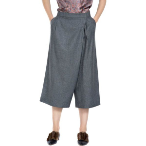 Spodnie w kolorze szarym. Szare spodnie z wysokim stanem marki Deni Cler, z denimu. W wyprzedaży za 369,95 zł.