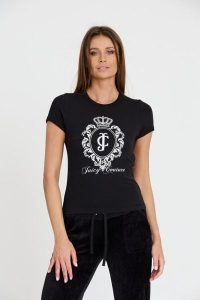 JUICY COUTURE Czarny damski t-shirt Heritage Crest Fitted, Rozmiar M. Czarne t-shirty Juicy Couture, m, bez wzorów, bez kołnierzyka, bez ramiączek. W wyprzedaży za 149,99 zł.