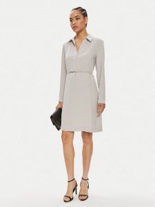 Calvin Klein Sukienka codzienna K20K207152 Beżowy Regular Fit. Brązowe kombinezony Calvin Klein, na co dzień, bez wzorów, z syntetyku, bez kołnierzyka, bez ramiączek, proste. Za 509,99 zł.