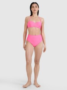 4F Dół od bikini damski - różowy M. Czerwone bikini 4f, bez wzorów, z elastanu. W wyprzedaży za 39,99 zł.