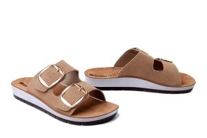 INBLU CP-61 026 piaskowy, klapki damskie. Brązowe klapki Inblu, bez wzorów, bez obcasa. Za 86,99 zł.