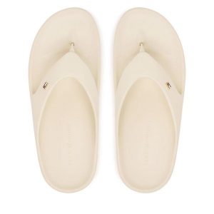 Japonki Tommy Hilfiger. Klapki TOMMY HILFIGER, bez wzorów, bez obcasa. Za 189,99 zł.