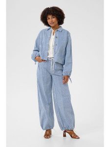 Cream Blezer "Berta" w kolorze błękitnym rozmiar: 38. Niebieskie kurtki Cream, bez wzorów, bez kaptura. Za 130,81 zł.