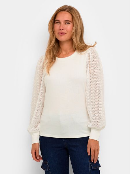 Kaffe Bluzka Serena 10508116 Écru Regular Fit. Bluzki Kaffe, s, bez wzorów, z wiskozy, bez kołnierzyka, bez ramiączek. Za 129,99 zł.