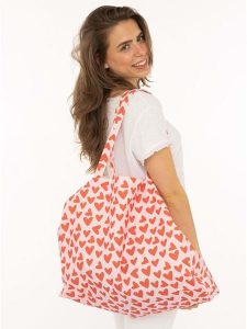 Zwillingsherz Shopper bag w kolorze janoróżowym rozmiar: onesize. Różowe shopper bag Zwillingsherz, bez wzorów, z materiału, na ramię, bez dodatków. Za 60,99 zł.