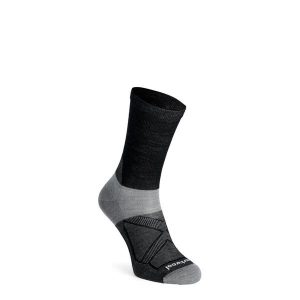 Skarpety rowerowe Smartwool Bike Zero Cushion Crew Socks. Czarne skarpetki Smartwool, bez wzorów. Za 85,99 zł.