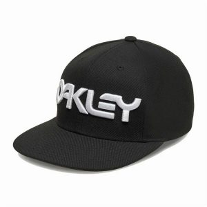 Czapka sportowa Oakley FOS901496-02E Czarny. Czarne czapki Oakley, bez wzorów, z materiału, sportowe. Za 133,05 zł.