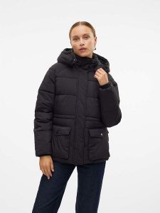 Vero Moda Kurtka zimowa w kolorze czarnym rozmiar: M. Czarne kurtki Vero Moda, na zimę, m, bez wzorów, z puchu, bez kaptura. Za 188,85 zł.