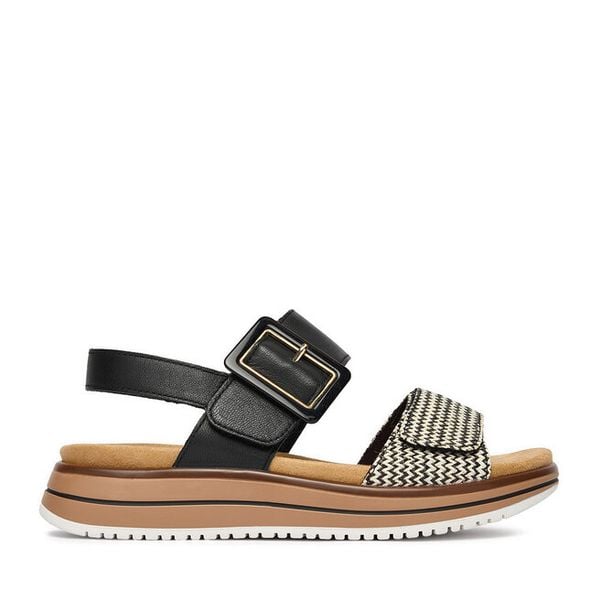 Sandały Remonte. Czarne sandały Remonte, bez wzorów, bez obcasa, na płaskiej podeszwie, bez zapięcia. Za 379,99 zł.