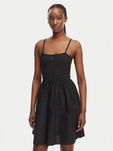 Tommy Jeans Sukienka letnia DW0DW22352 Czarny Slim Fit. Czarne kombinezony Tommy Jeans, na lato, xxs, bez wzorów, z bawełny, bez kołnierzyka, bez ramiączek. Za 289,99 zł.