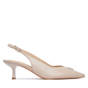 Sandały Guess. Brązowe sandały Guess, z aplikacjami, bez obcasa, na szpilce, bez zapięcia. Za 584,99 zł.