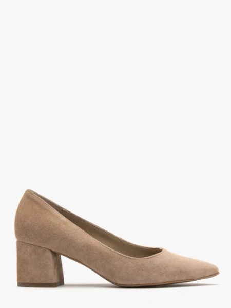 Beżowe czółenka na masywnym klocku. Brązowe czółenka Ryłko, bez wzorów, z materiału, bez obcasa, na obcasie, bez zapięcia. W wyprzedaży za 314,99 zł.