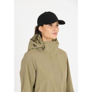 Czapka z daszkiem Whistler Viken. Czarne czapki WHISTLER, bez wzorów, sportowe. W wyprzedaży za 85,99 zł.