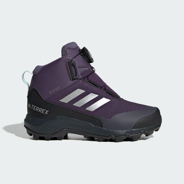 Buty Terrex Winter Mid BOA RAIN.RDY Hiking. Czarne buty trekkingowe ADIDAS, z materiału, bez zapięcia. W wyprzedaży za 423,20 zł.