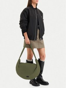 G-STAR Torebka C-HT8443 Khaki. Brązowe shopper bag G-Star, bez wzorów, z materiału, bez dodatków. Za 179,99 zł.