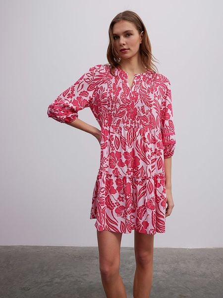 BGN Sukienka w kolorze jasnoróżowo-różowym rozmiar: 34. Różowe sukienki BGN, na imprezę, bez wzorów, z wiskozy, bez kołnierzyka, bez ramiączek, mini. Za 91,77 zł.