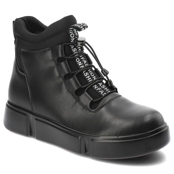 Czarne Botki Filippo Modne Obuwie Damskie. Czarne botki Filippo, bez wzorów, z gumy, bez obcasa, bez zapięcia. Za 179,00 zł.