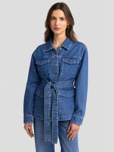 Kurtka damska jeansowa z wiązaniem w pasie niebieska Chelsey 379. Niebieskie kurtki Big Star, l, bez wzorów, z denimu, bez kaptura. W wyprzedaży za 349,99 zł.